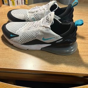 Nike Air Max 270